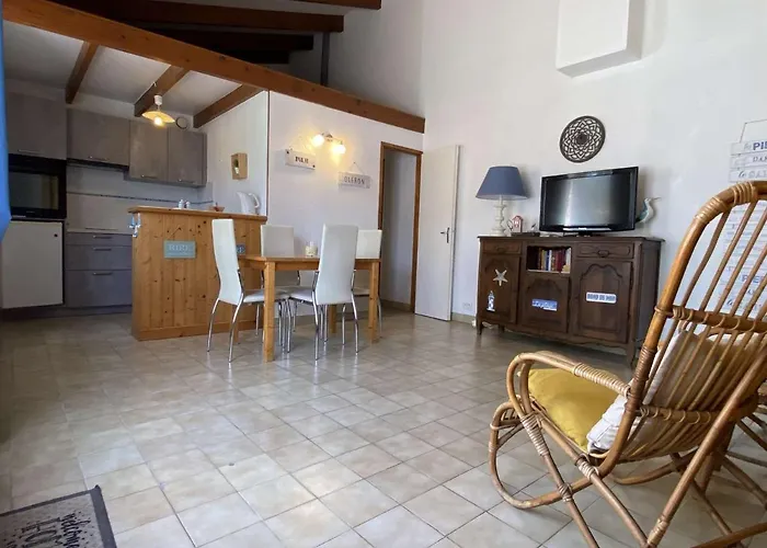 Hébergement de vacances Maison 2 Pièces Proche D'oléron, 4 Couchages, Calme - Fr-1-246a-248