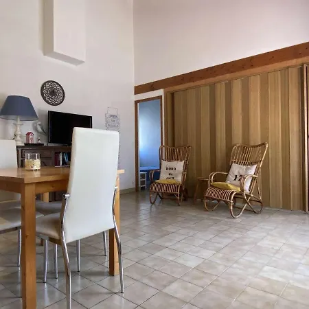 Maison 2 Pieces Proche D'oleron, 4 Couchages, Calme - Fr-1-246a-248 *